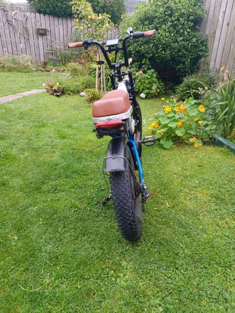 ELECTRIC MOPED 2000 WATTS - Image 1