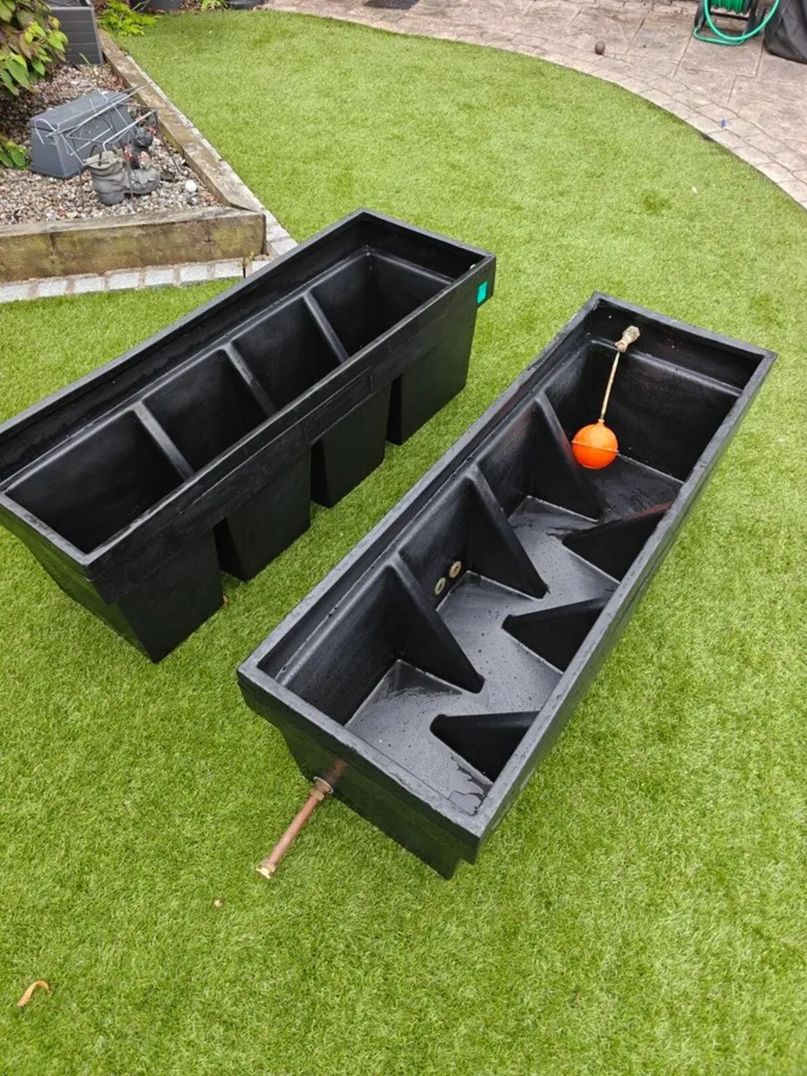 2 x Water Tanks 273-litres each - Image 2