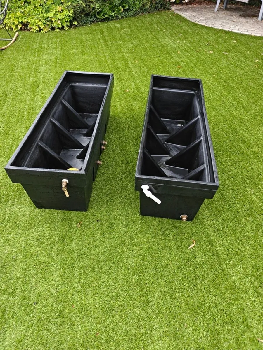 2 x Water Tanks 273-litres each - Image 1