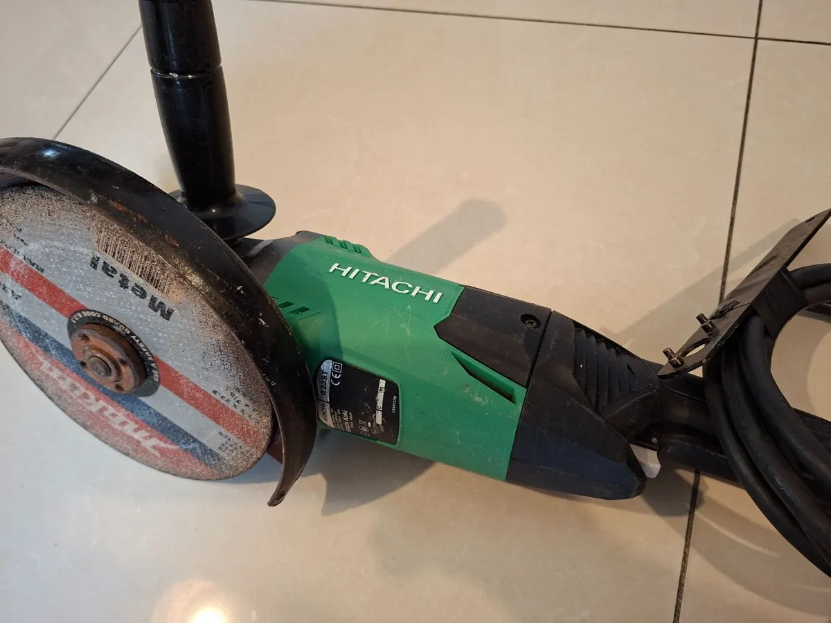 Hitachi G 23ST 230mm Angle Grinder 110v - Image 2