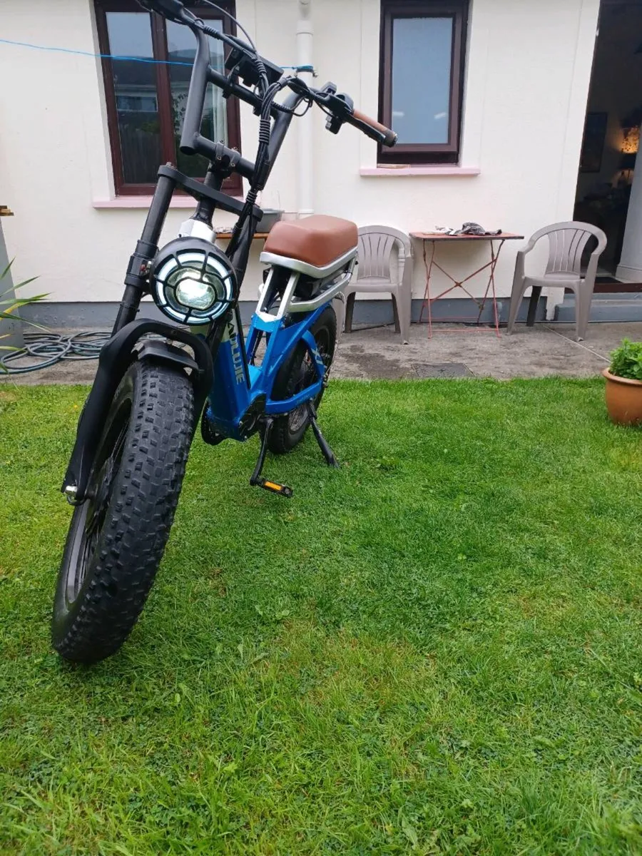ELECTRIC MOPED 2000 WATTS - Image 4