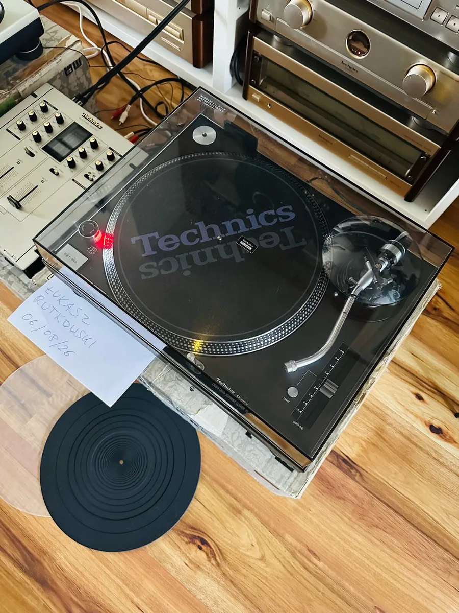 Technics SL1200 MK5 NEW - Image 1