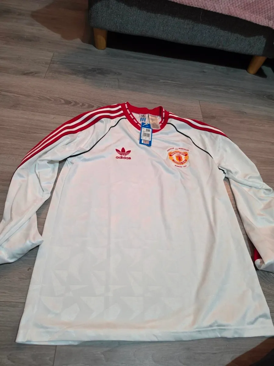 1991 Manchester United European Cup jersey - Image 1