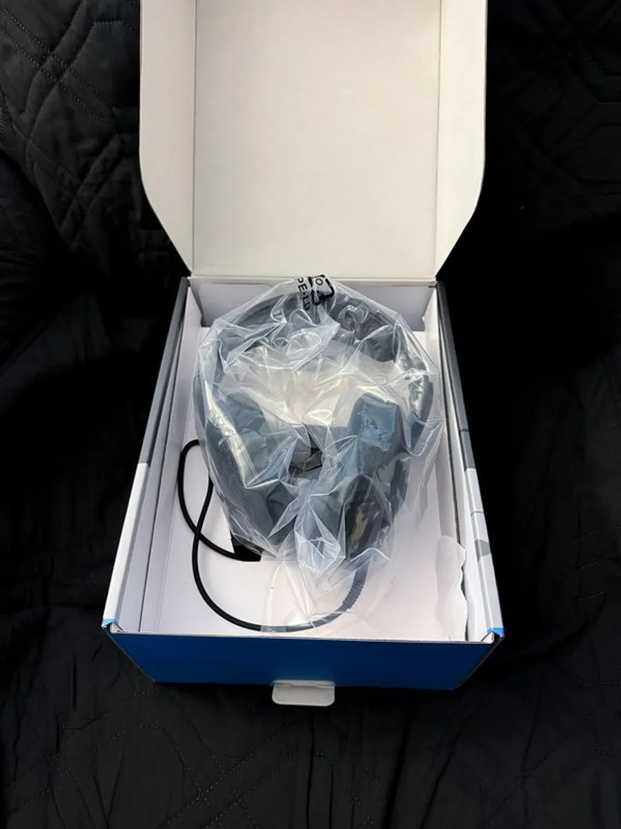 Sennheiser HD 560S Headphones - Image 2