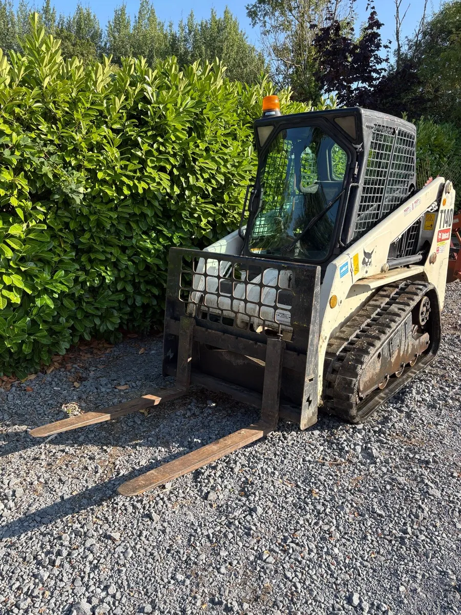 Bobcat tracked skid steer - Image 1