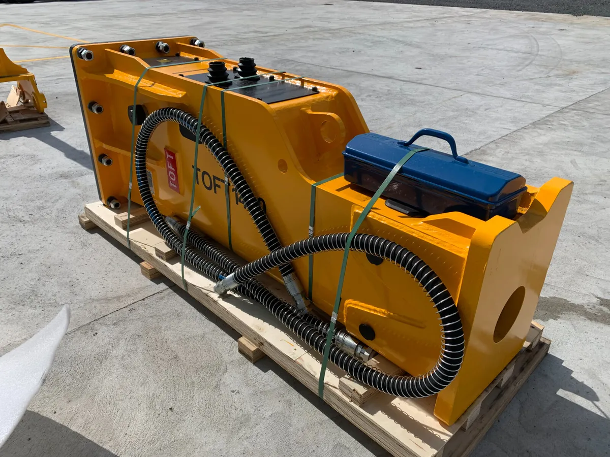 UNRESERVED 2026 HYDRAULIC BREAKERS FOR AUCTION - Image 2