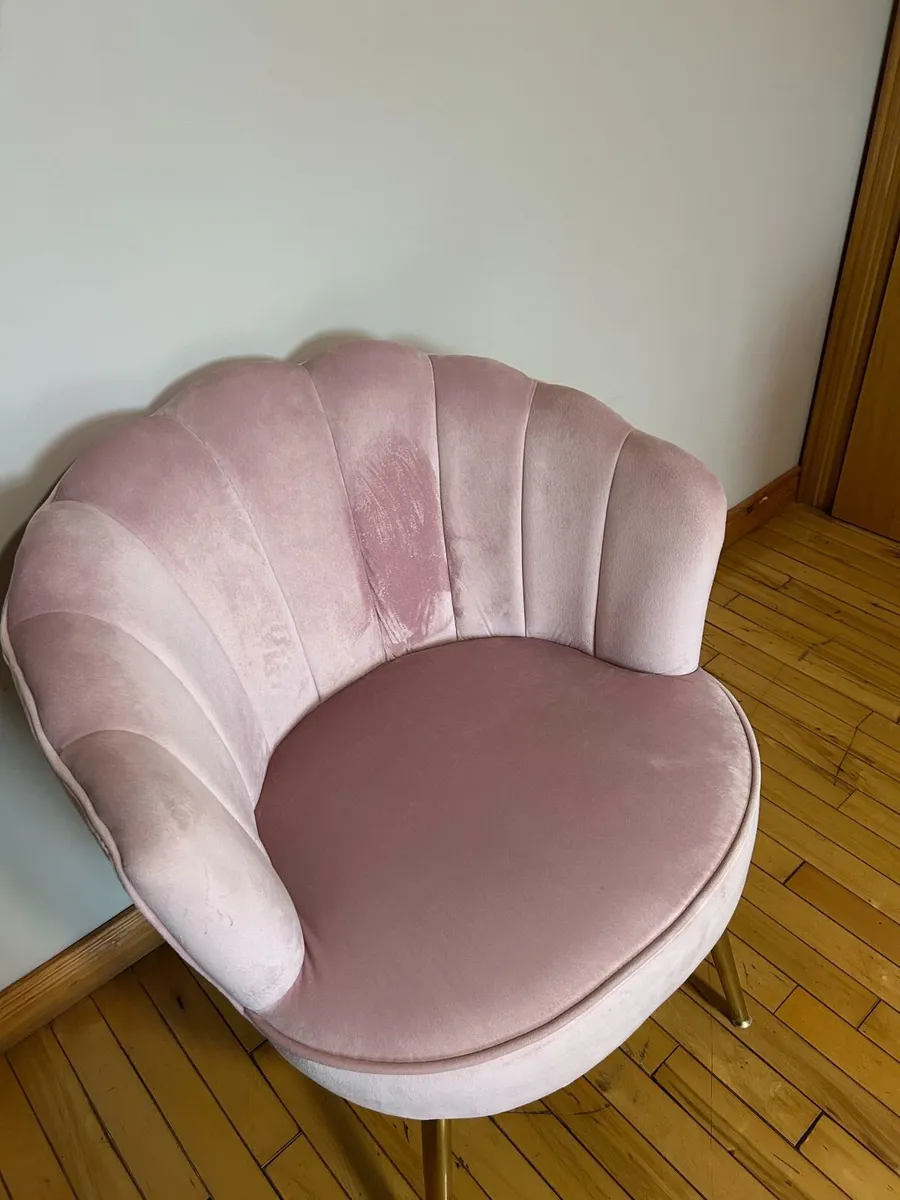 Pink Velvet Shell Accent Chair - Image 3