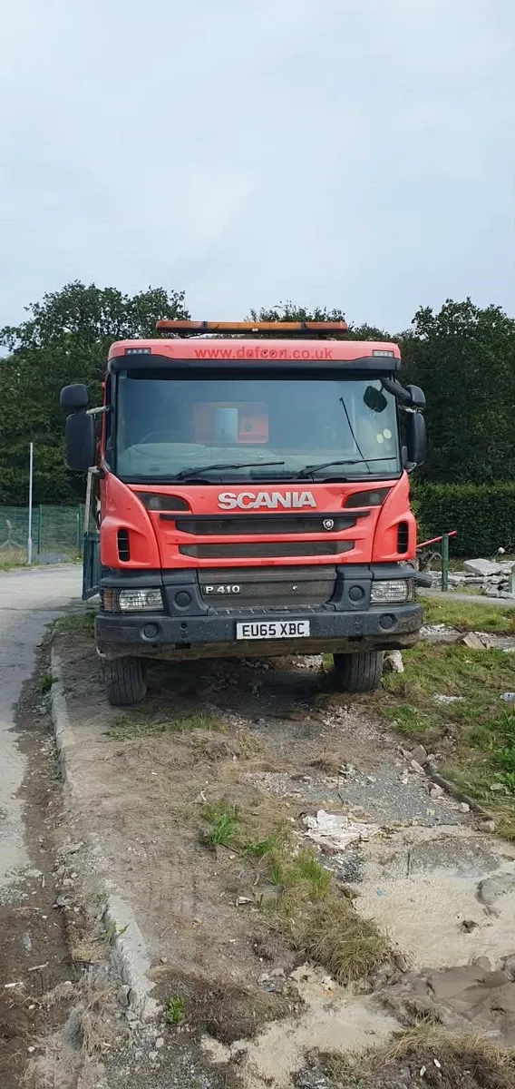 Scania P410 - 8 Wheeler Tipper -Manual - Year 2015 - Image 1