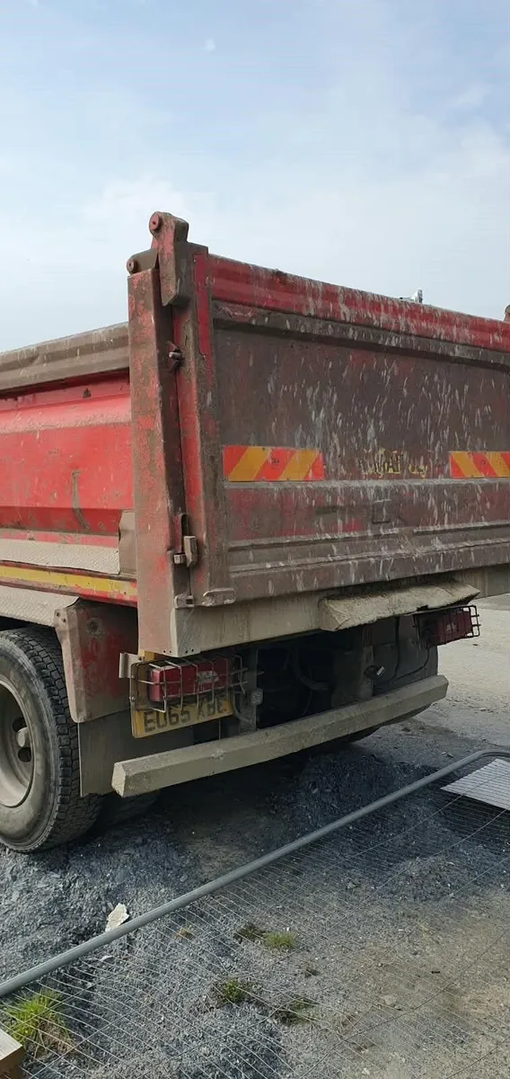 Scania P410 - 8 Wheeler Tipper -Manual - Year 2015 - Image 3