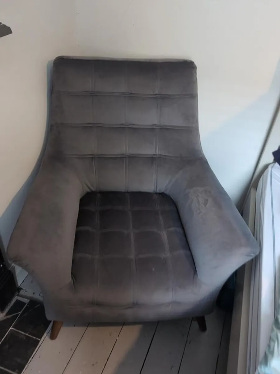 luxury armchair - Image 1