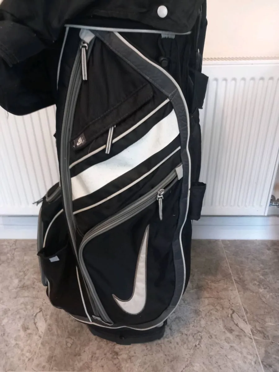 Nike water resistant golf cart bag. - Image 2