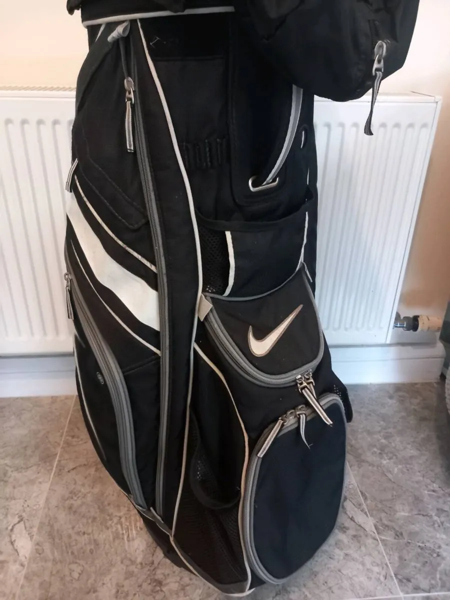 Nike water resistant golf cart bag. - Image 4