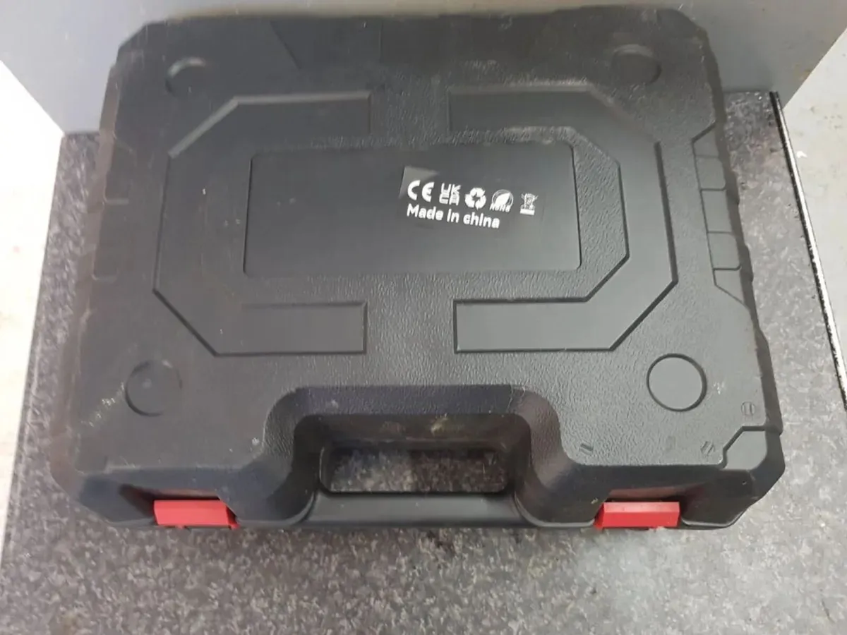 BATTERY OPERATED HANDHELD POWER WASHER - FOR SALE - Image 3