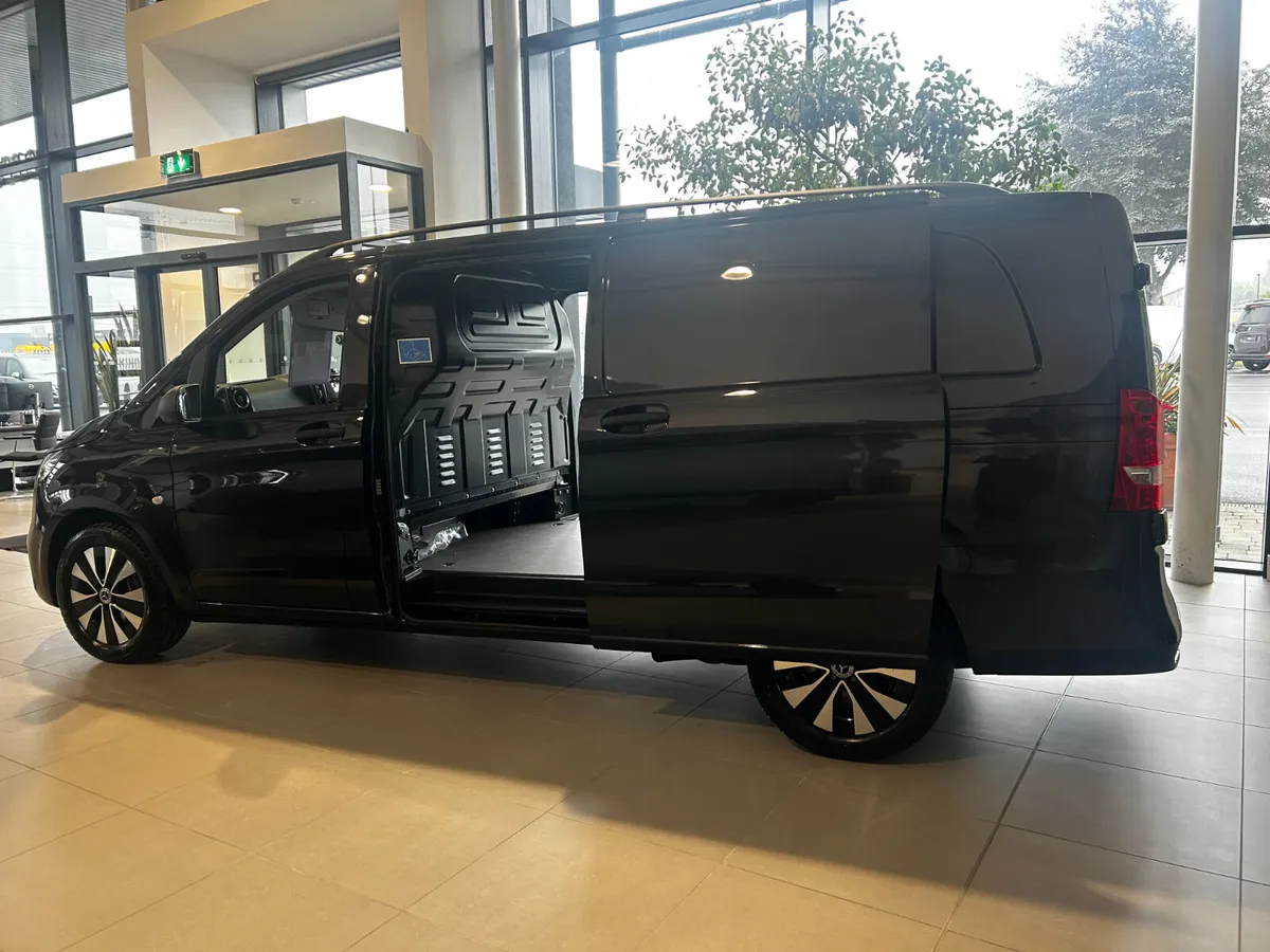 Mercedes-Benz Vito 119 Panel Van L3 Select - Image 3