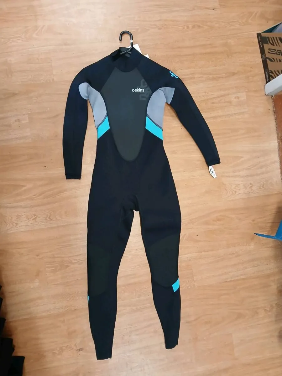 SALE : XXS size ladies wetsuit, new, save €84 - Image 1