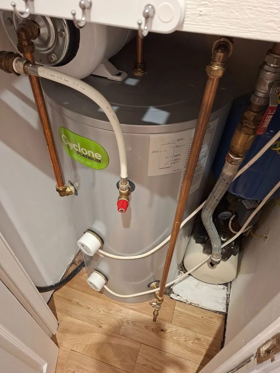 Hot water cylinder - Image 4