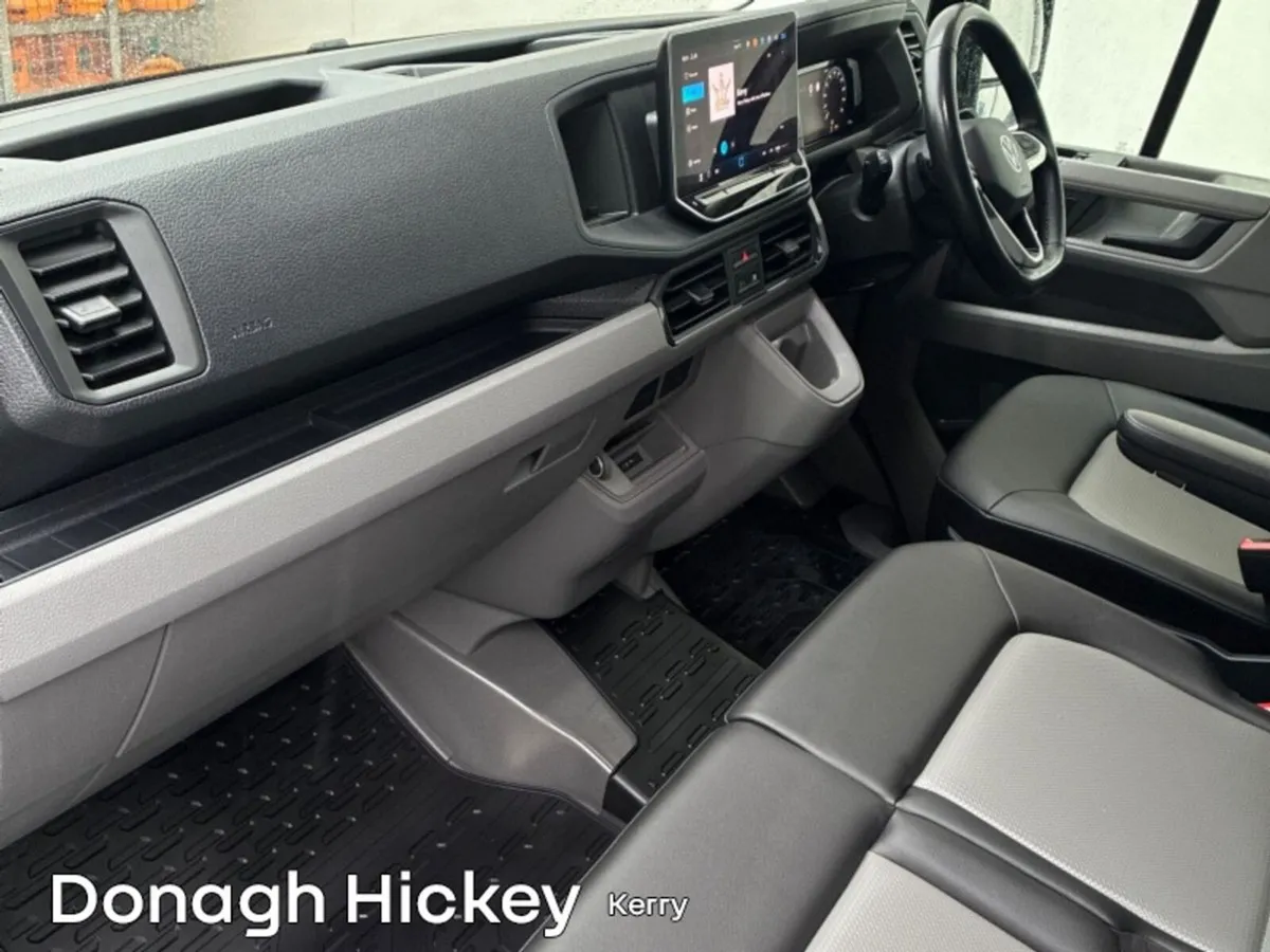 Volkswagen Crafter CRAFTER HIGHLINE 30 MWB 140BHP - Image 2
