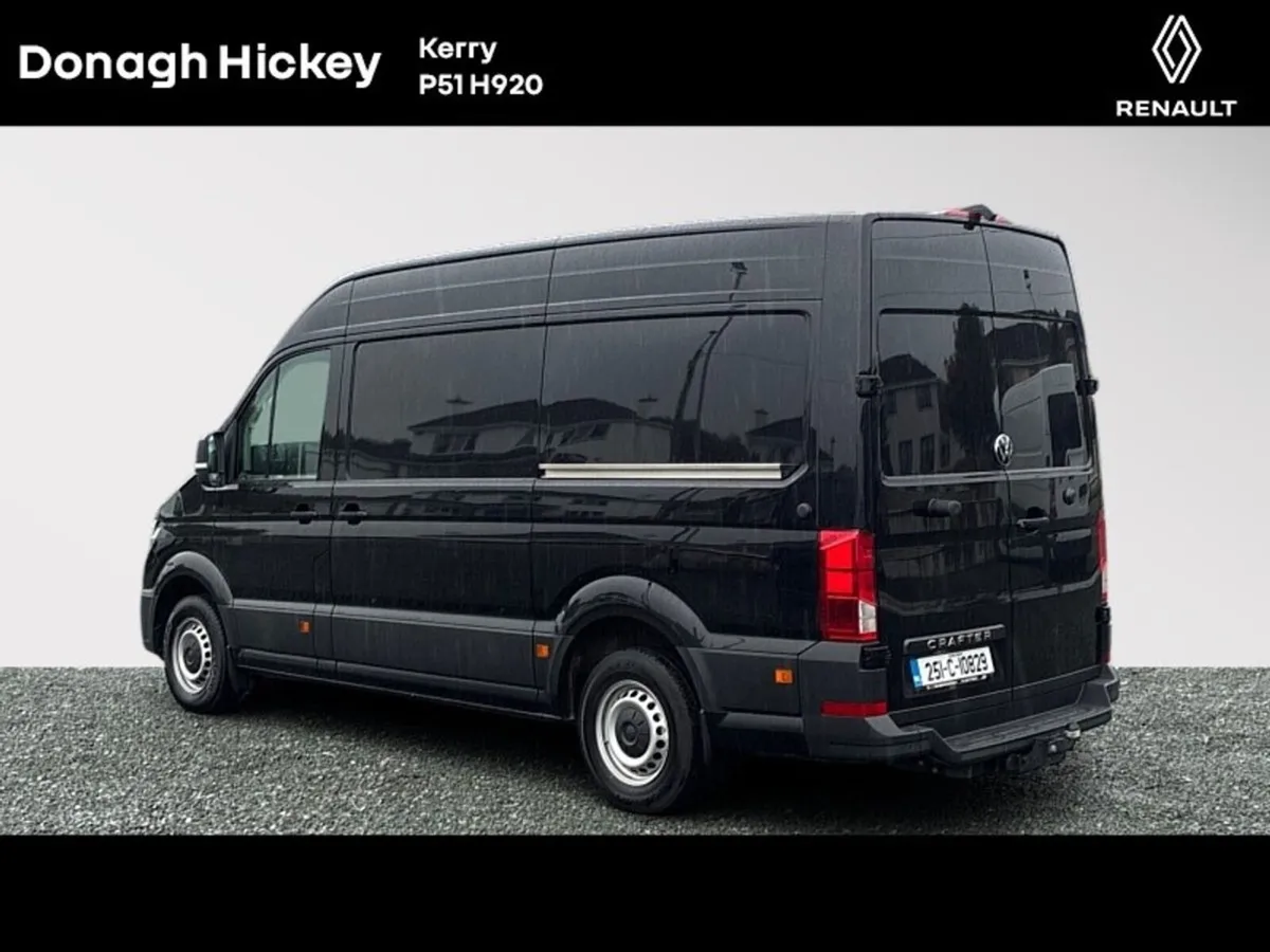Volkswagen Crafter CRAFTER HIGHLINE 30 MWB 140BHP - Image 3