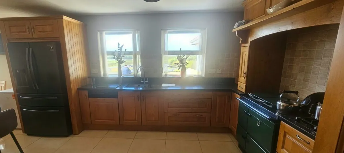 Oak Kitchen - Image 3