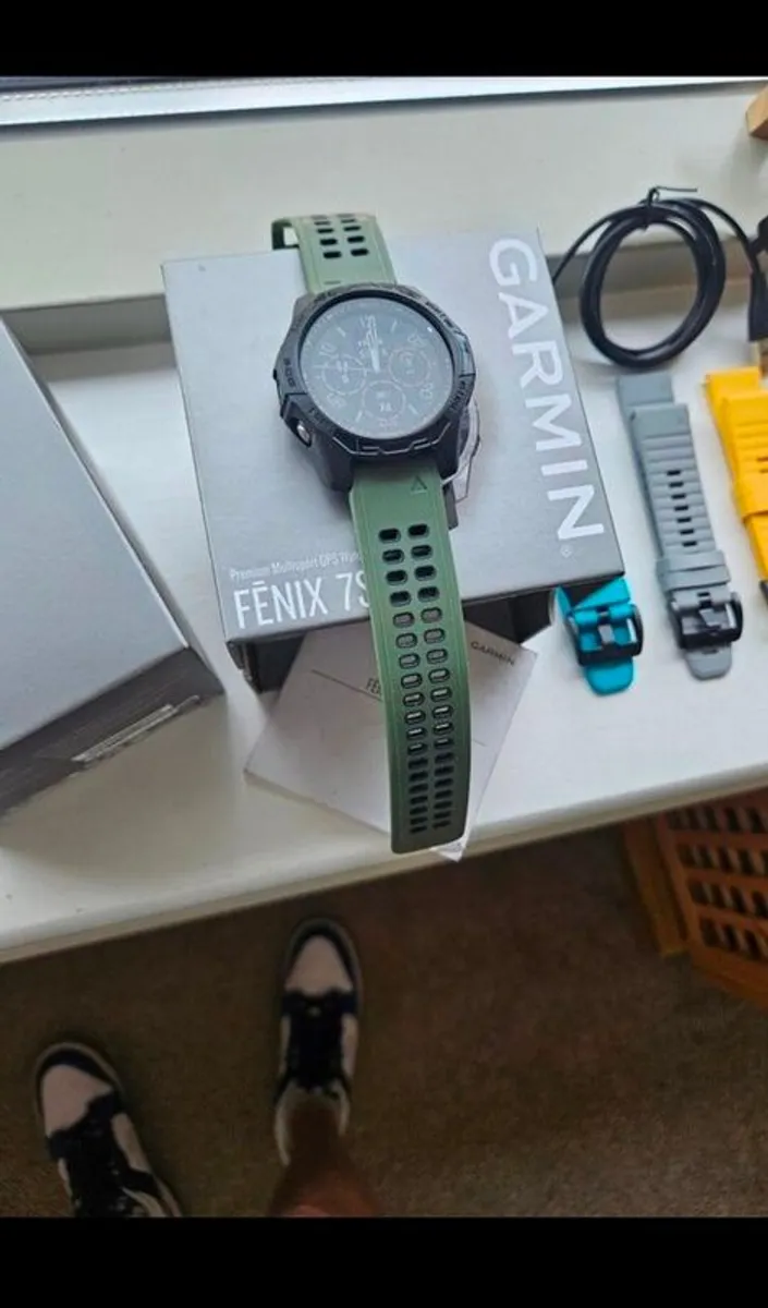 Price drop  Garmin Fenix 7s with Touchscreen and Warranty - Image 1