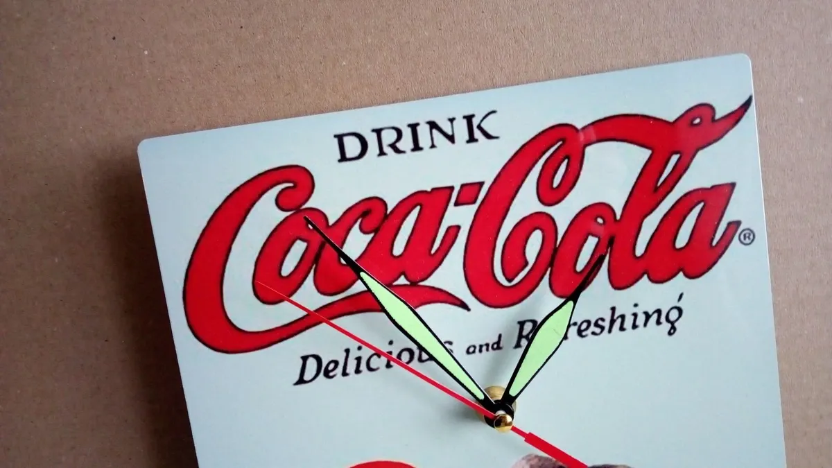 Coke Cola novelty wall clock - Image 4