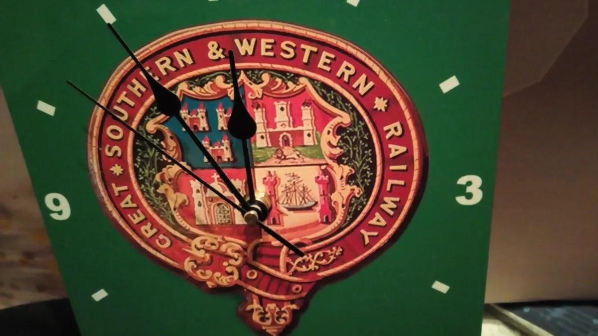 Kingsbridge station novelty clock - Image 3