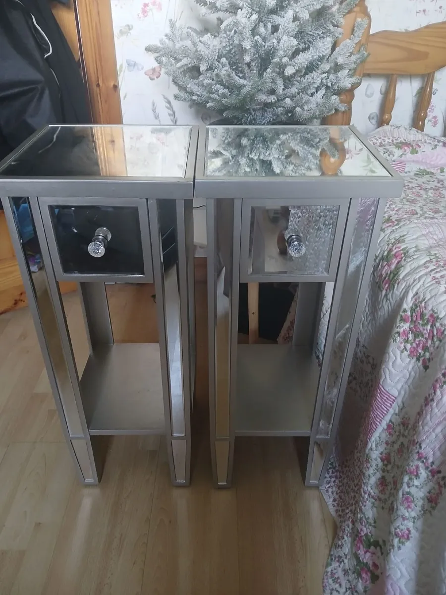 Bedside lockers - Image 2