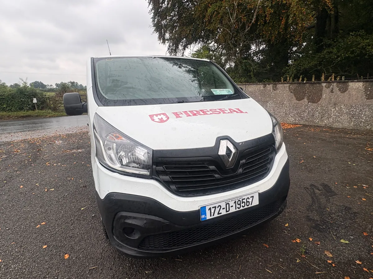 Renault Trafic 2017 , 1.6 diesel , manual - Image 4