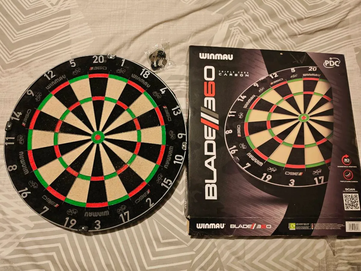 Winmau blade 360 triple core dartboard