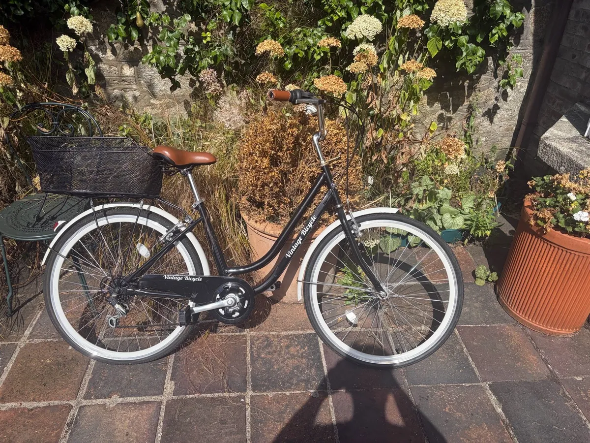 Vintage bicycle - Image 3