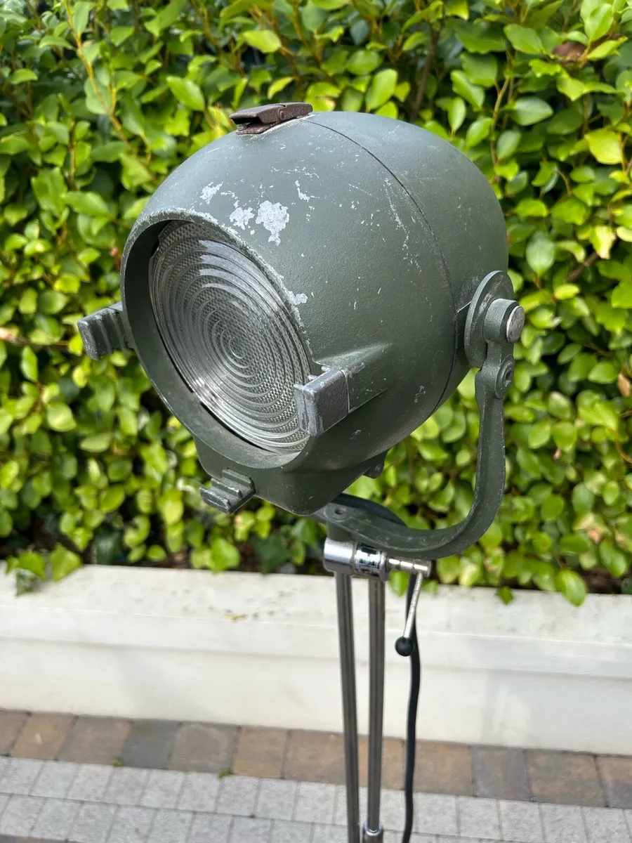 Mid century strand stage / theatre light retro - Image 4