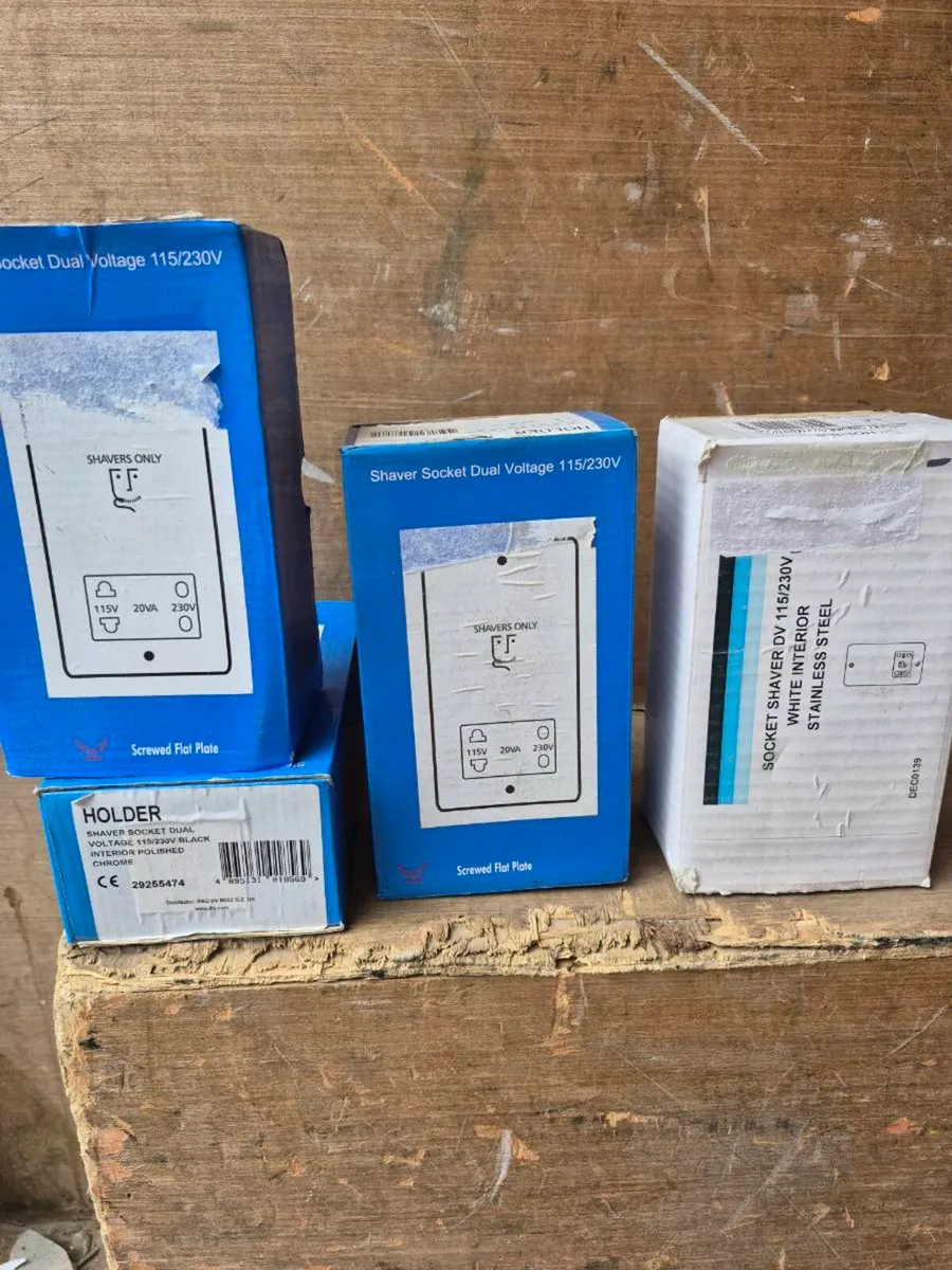shaver socket outlet - Image 1