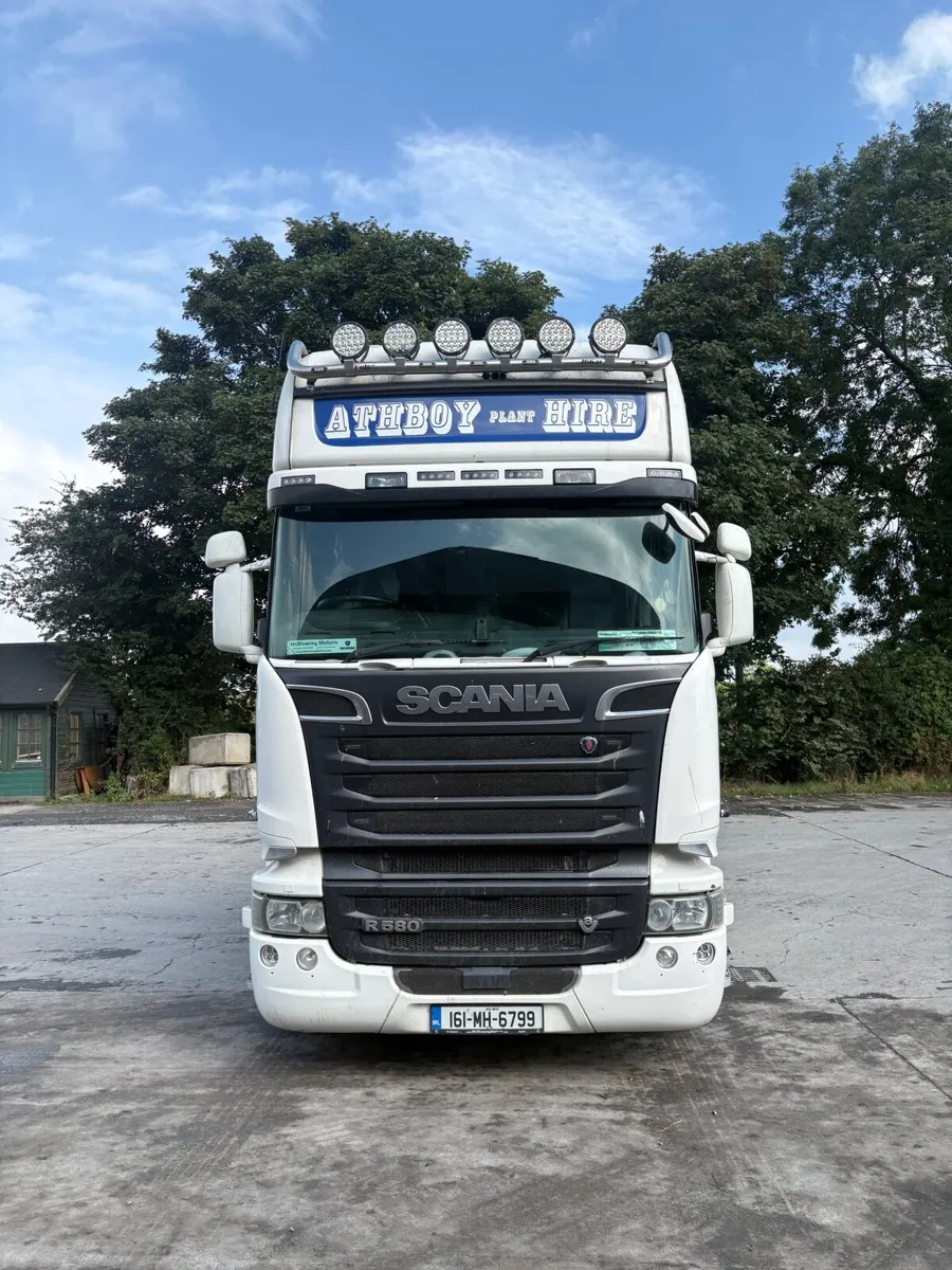 Scaina tractor unit - Image 2