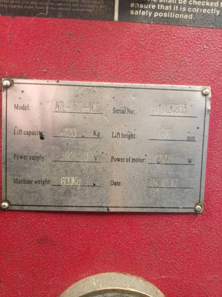 2 post car lift - Image 3