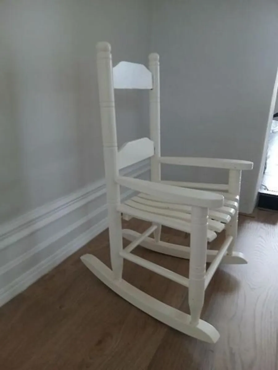 CHILDS WOODEN ROCKING CHAIR - Image 2