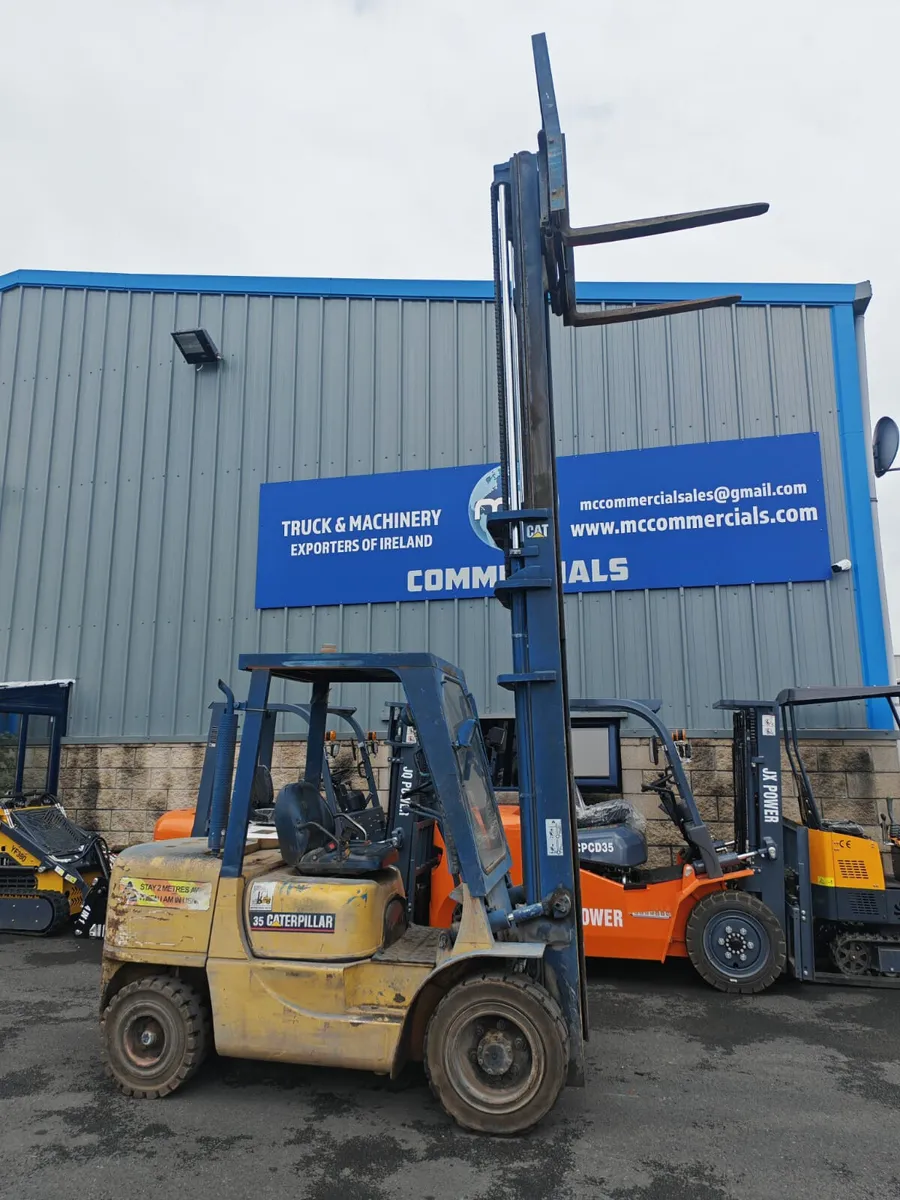 For Sale: 3.5 Ton Caterpillar Forklift - Image 2