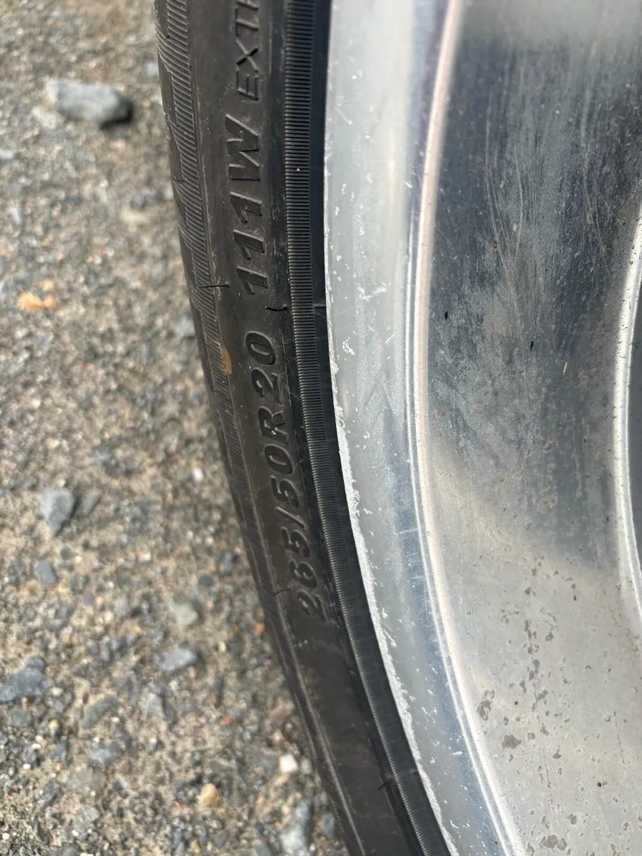 Hilux 20 inch alloy s - Image 3