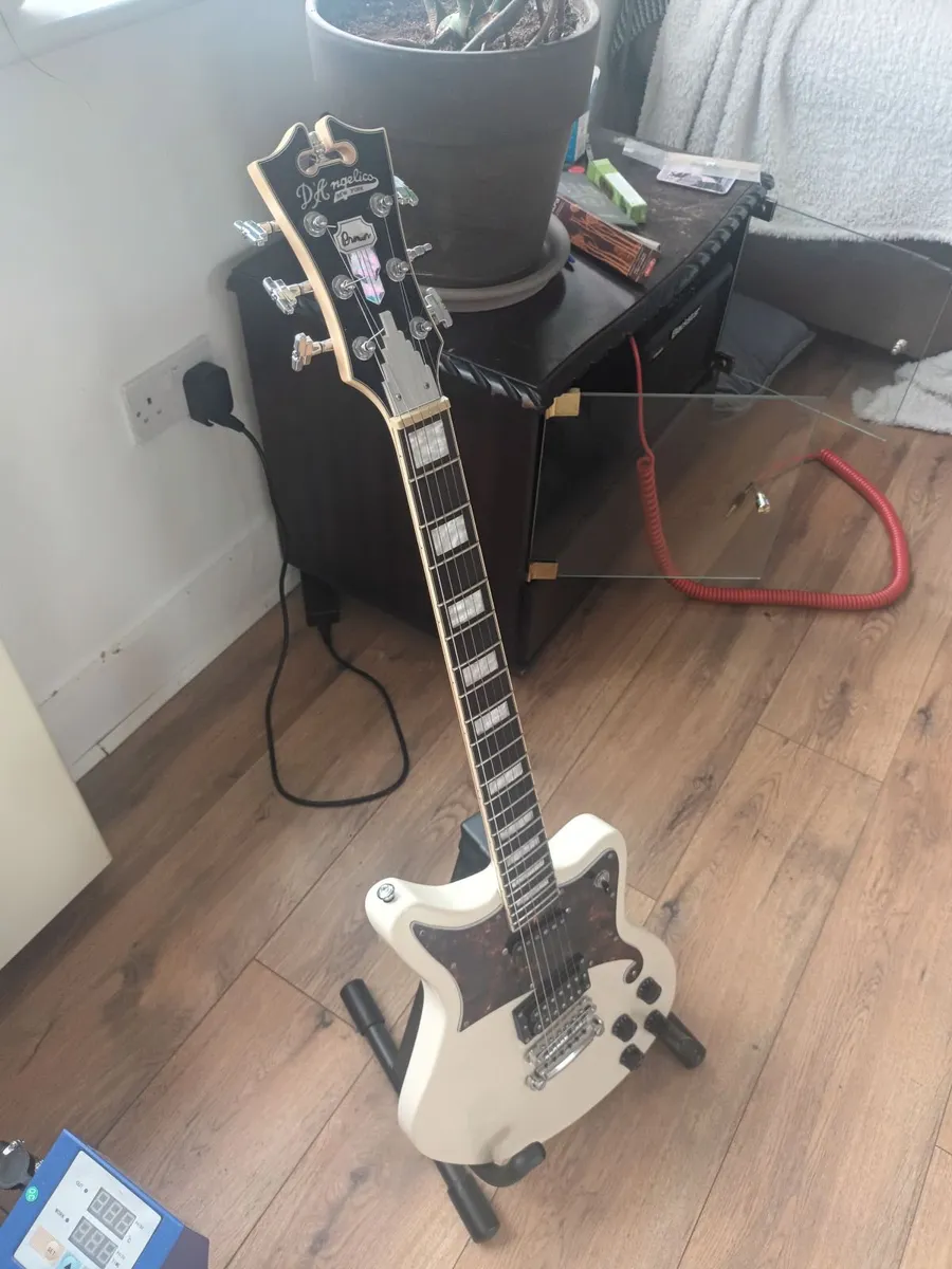 electric guitar d'angelico premier bedford - Image 1