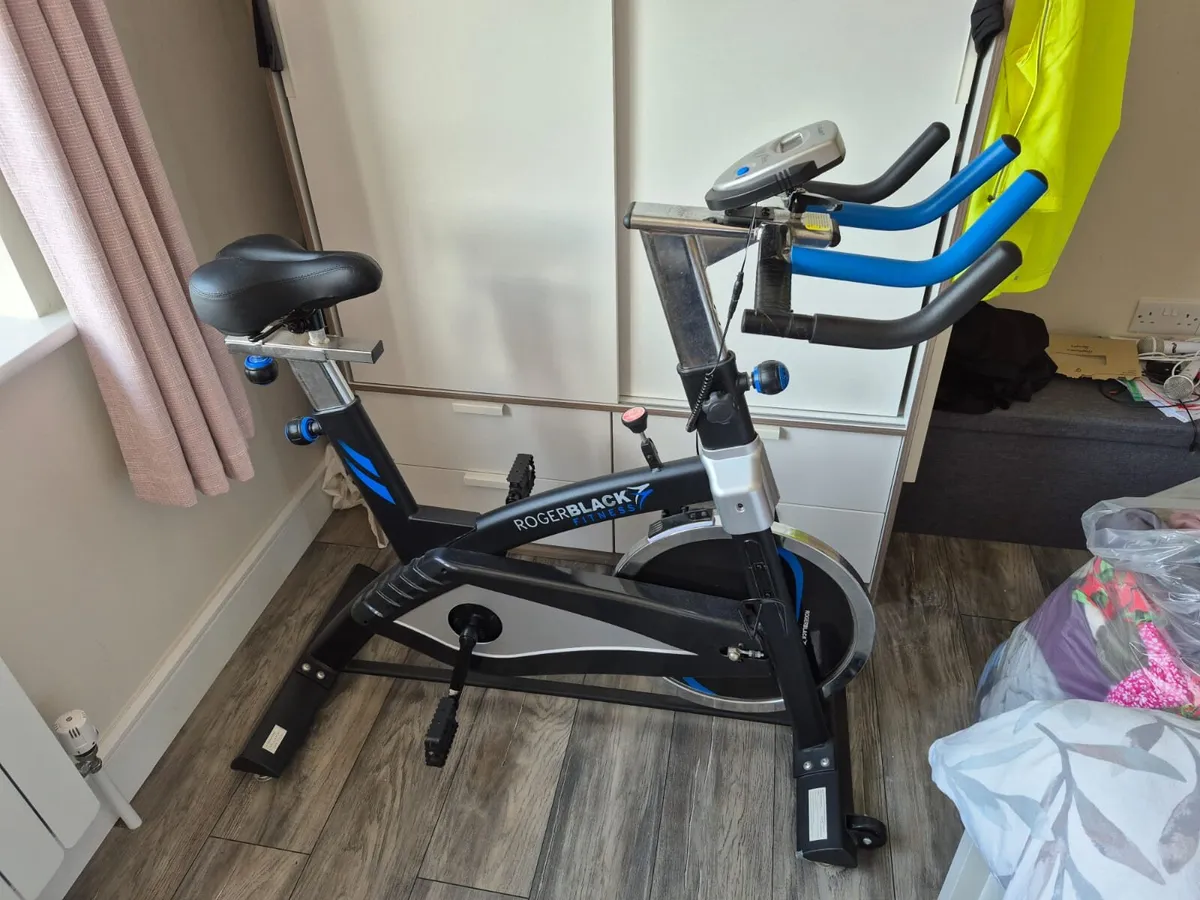 Rodger black spinning bike - Image 1