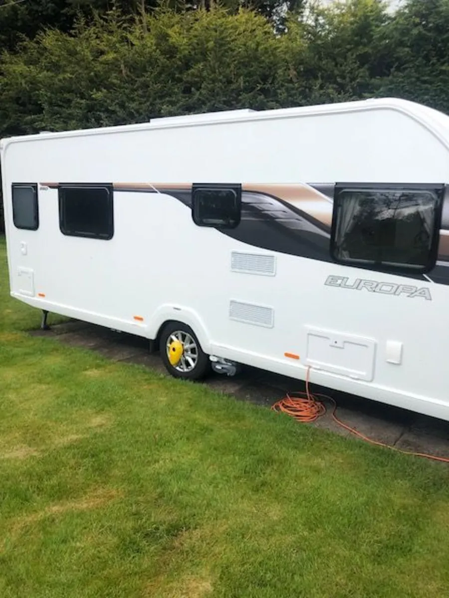 2022 Swift Europa 880 Caravan - Image 4