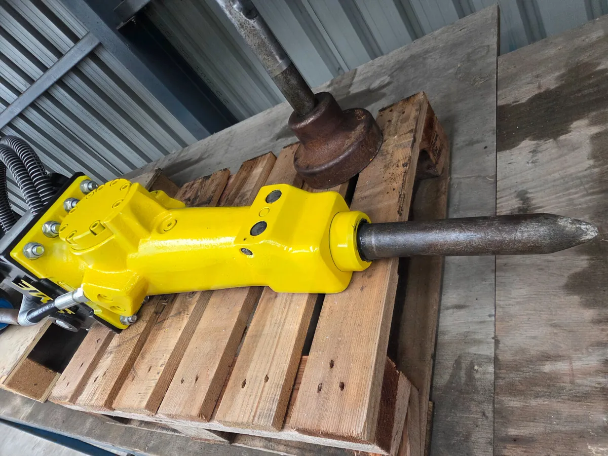 Atlas Copco Sb102 Breaker - Image 2