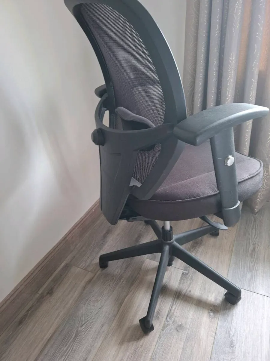 Office chair - Image 3