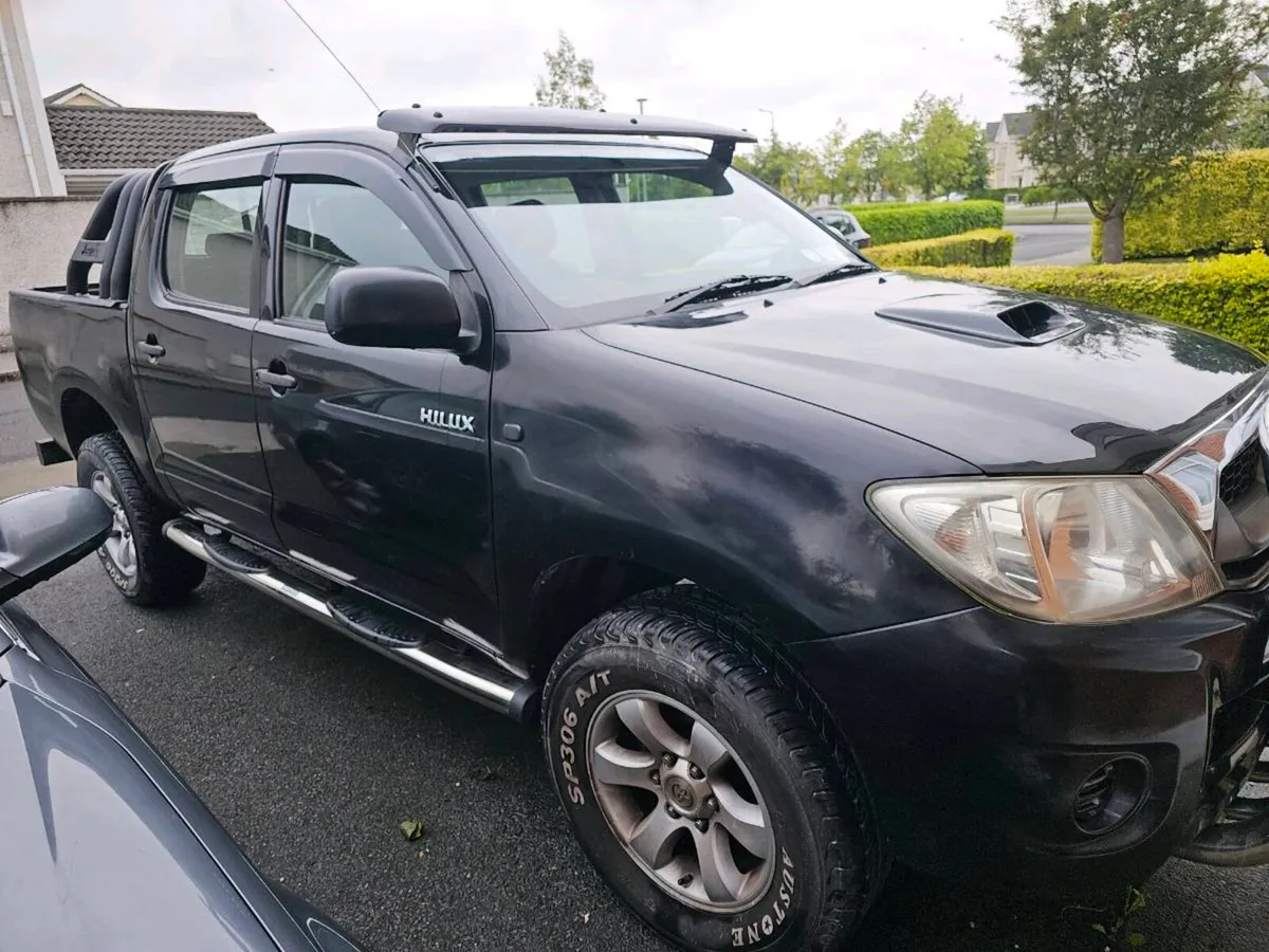 Toyota hilux - Image 2