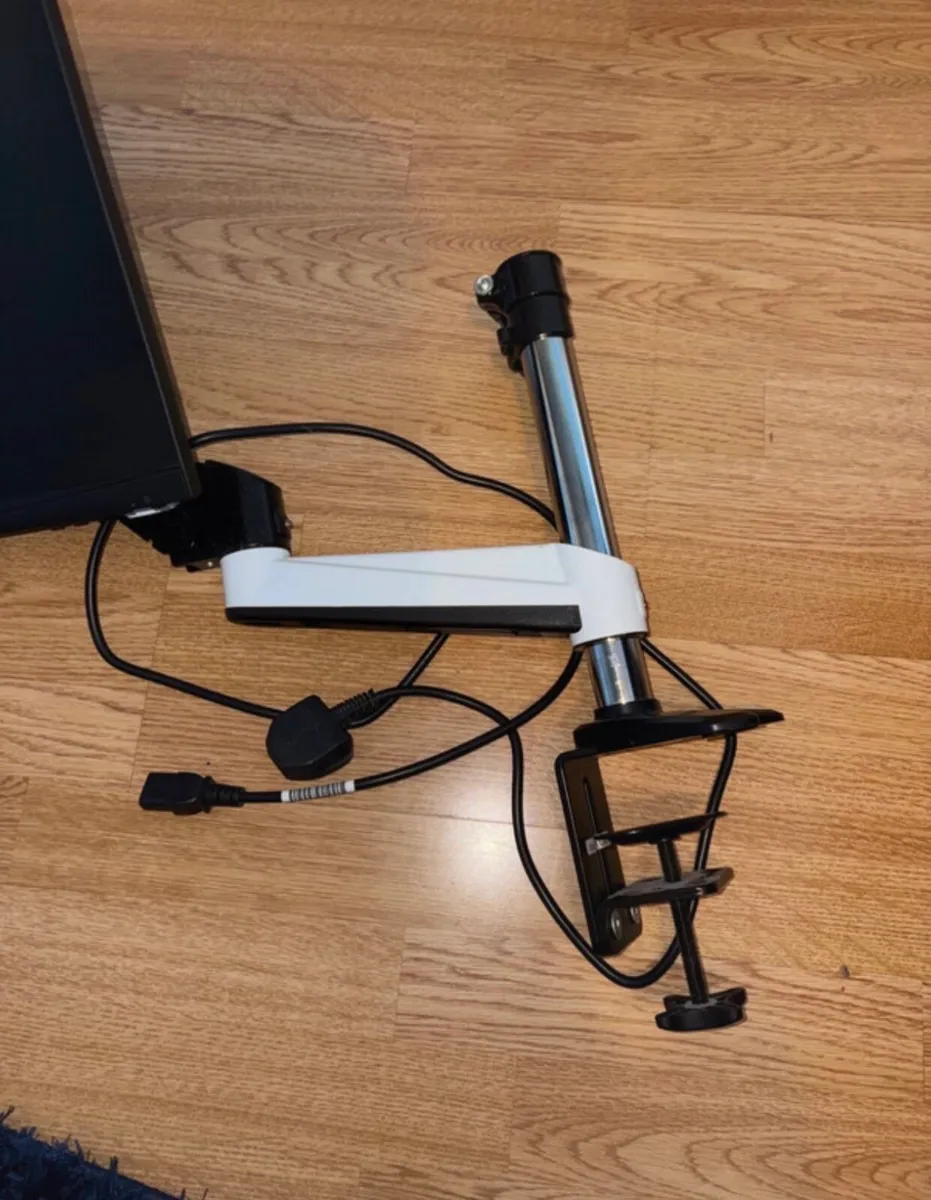 HP x24c FHD Curved gaming monitor - Image 2
