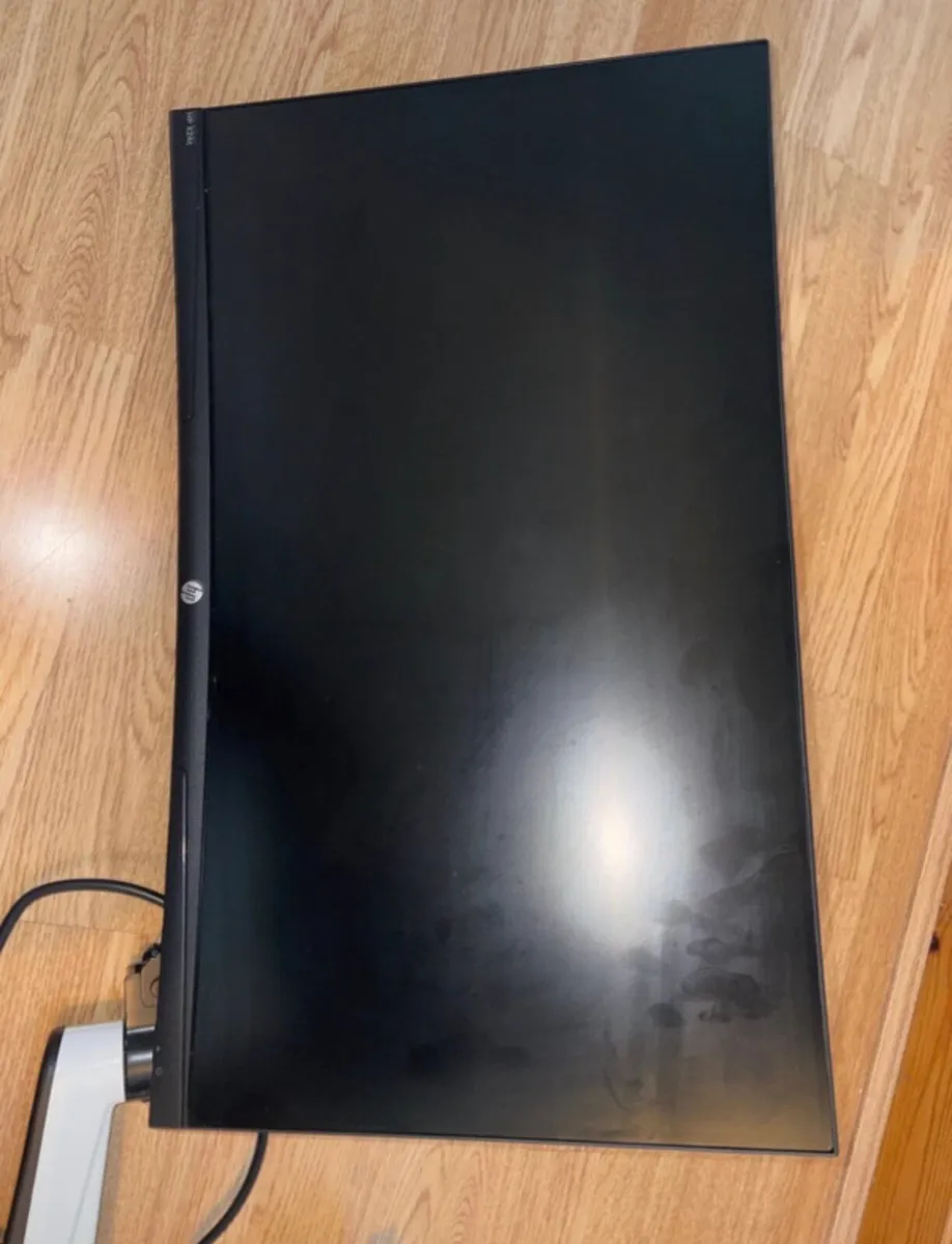 HP x24c FHD Curved gaming monitor - Image 3