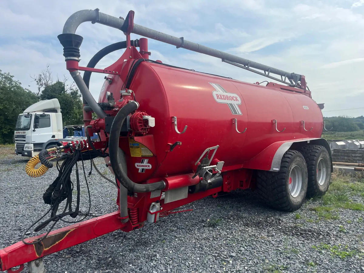 Used 2024 Redrock 4000Gal Tanker - Image 2