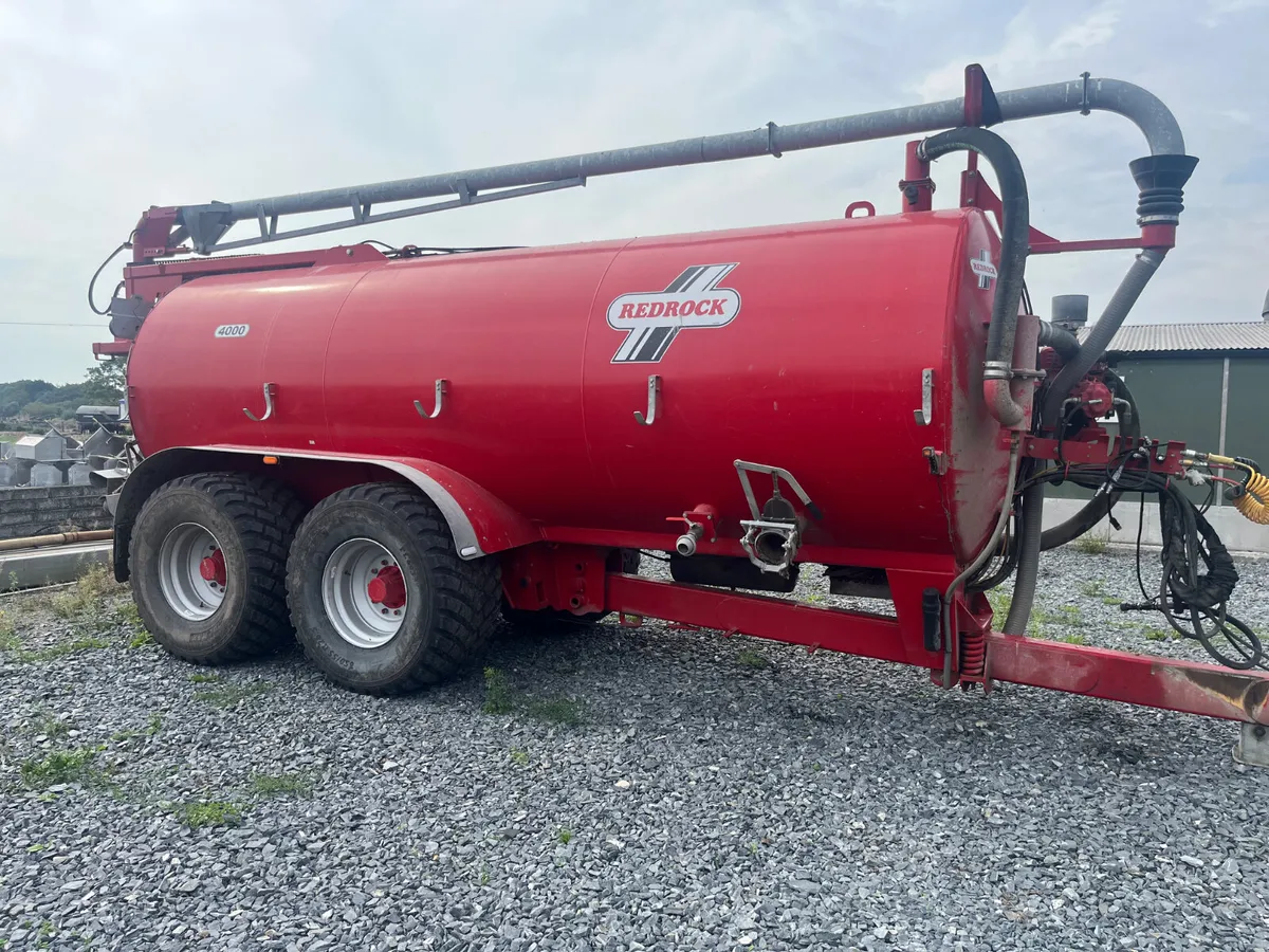 Used 2024 Redrock 4000Gal Tanker - Image 4