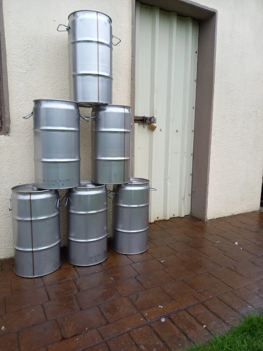 Stainless steel drums - Image 1