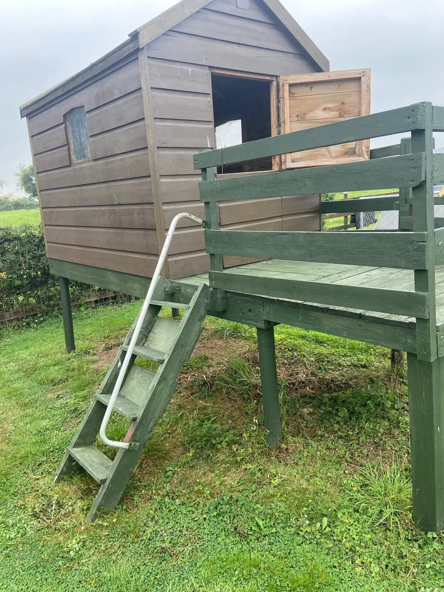 Playhouse and slide - Image 4