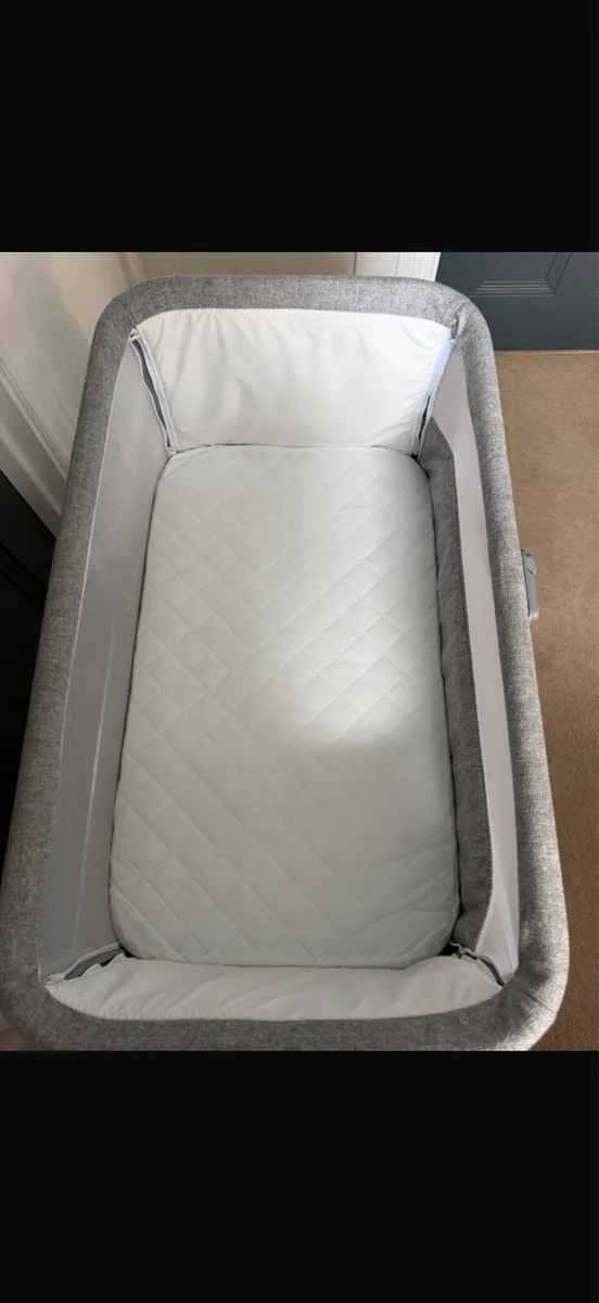 Baby crib/Bassinet - Image 2